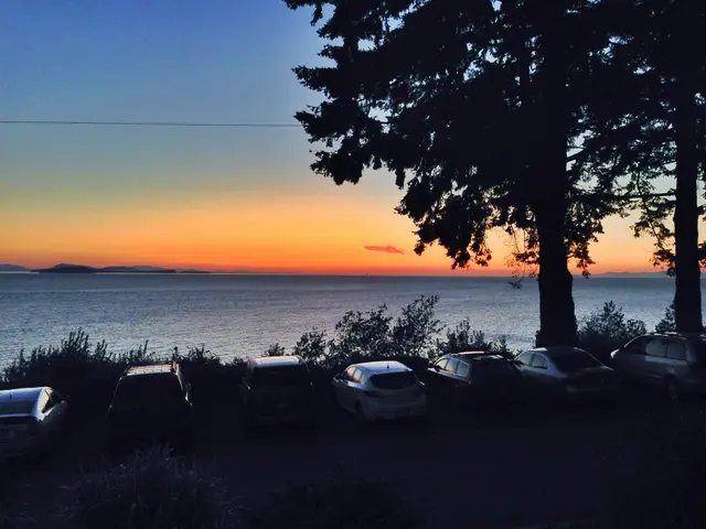 Comprehending a Literature Review: Guidance and Illustrated Samples