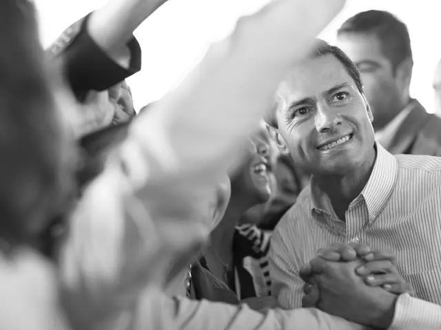 Importance of Initial Perceptions: The Role of Your Resume Picture in Making an Impact