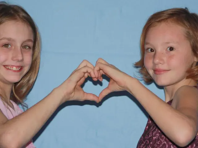 Long-term Study of 1,000 Children Reveals Primary Factor in Future Financial Prosperity